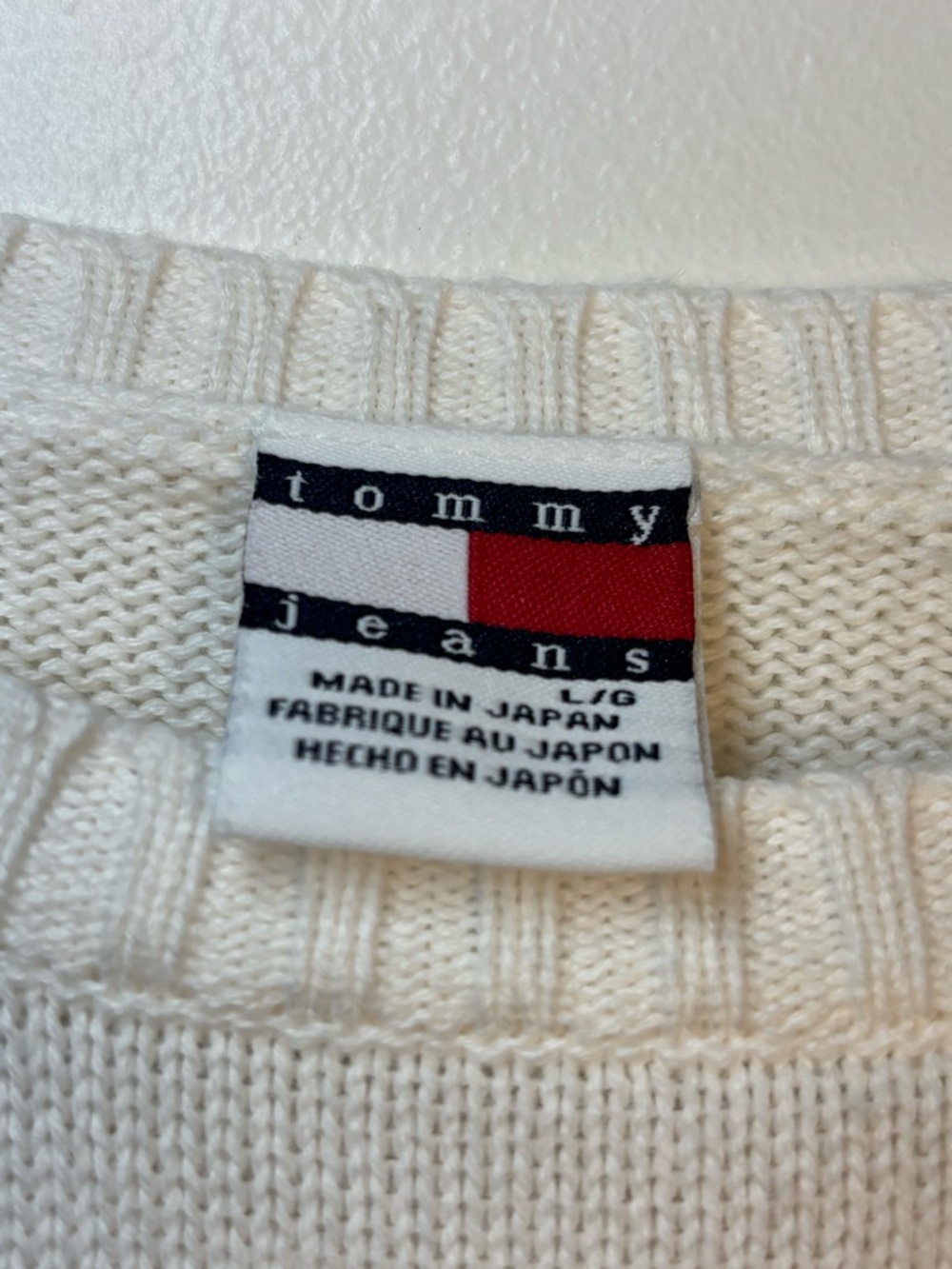 Tommy Hilfiger Children’s Cream Crewneck Sweater with Signature Flag, Size L - Picture 3 of 7
